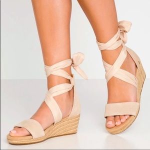 UGG Trina Wedge Sandals Nude Size 9.5